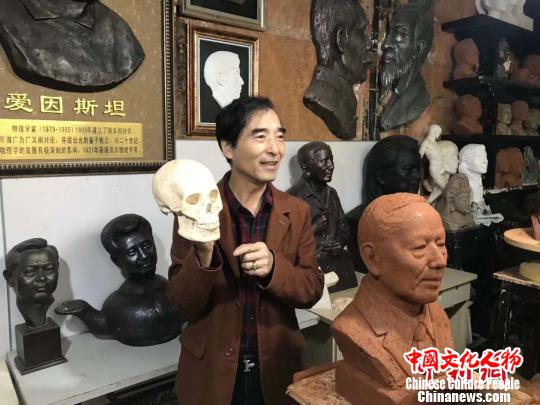 人物塑像 受访者供图
