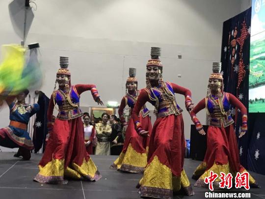 蒙古族歌舞“飘扬”曼谷民族艺术搭起中泰“友谊桥”